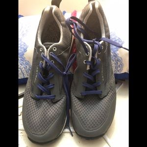 Astral Grey Men’s Size 9 LT1